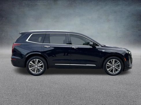 Used 2021 Cadillac XT6 Premium Luxury FWD image 4