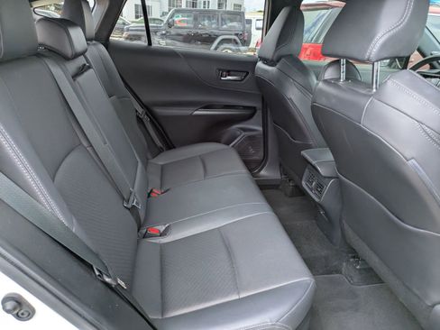 Used 2021 Toyota Venza Limited image 24