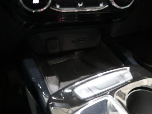 Used 2024 Chevrolet Trax ACTIV w/ Sunroof Package image 31