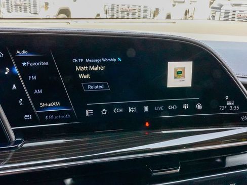 Used 2023 Cadillac Escalade ESV Premium Luxury RWD image 16