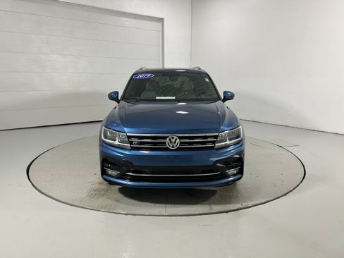 Used 2019 Volkswagen Tiguan SEL R-Line AWD/4WD image 17