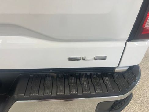 Used 2020 GMC Sierra 1500 SLE w/ SLE Value Package AWD/4WD image 7