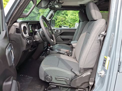 New 2026 Jeep Wrangler Unlimited Sport AWD/4WD image 9