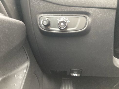 Used 2024 Chevrolet Equinox RS w/ RS Leather Package image 21