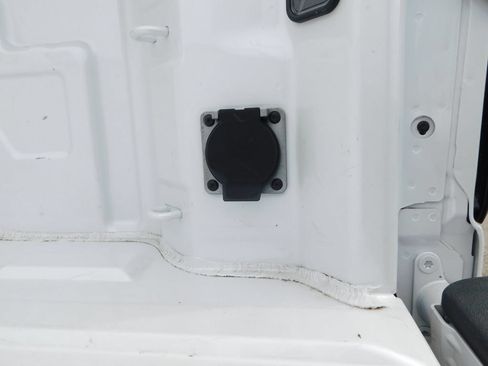 Used 2023 GMC Sierra 1500 SLT AWD/4WD image 8