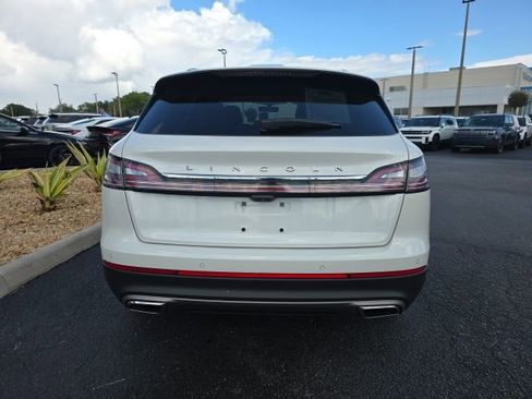 Used 2022 Lincoln Nautilus Standard w/ Premium Package image 22