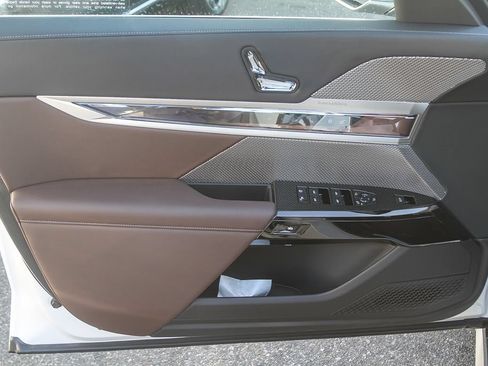 New 2026 BMW i7 eDrive50 w/ Premium Package RWD image 15