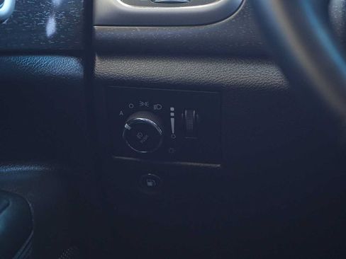 Used 2018 Jeep Grand Cherokee Laredo RWD image 22
