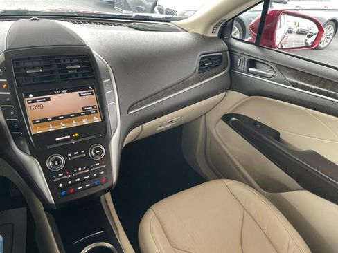 Used 2019 Lincoln MKC Reserve w/ MKC Climate Package AWD/4WD image 17