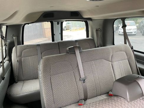 Used 2008 Chevrolet Express 3500 LS w/ LT Preferred Equipment Group image 21