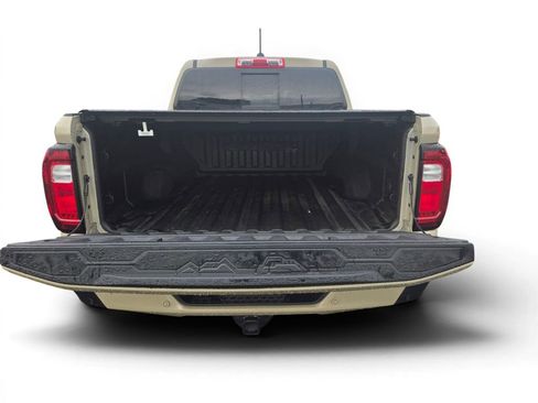 Used 2024 GMC Canyon AT4X AWD/4WD image 5