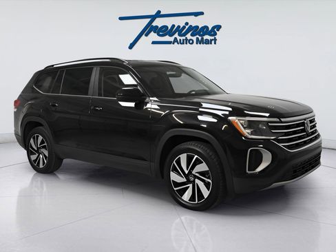 Used 2024 Volkswagen Atlas SE image 1