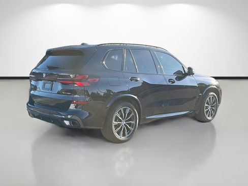 Used 2024 BMW X5 xDrive40i w/ M Sport Package AWD/4WD image 3