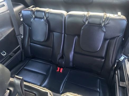 Used 2025 Ford Explorer ST-Line w/ ST-Line Street Pack image 26