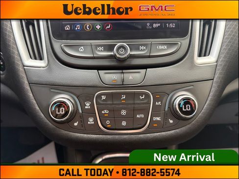 Used 2023 Chevrolet Malibu LT FWD image 23