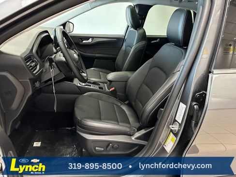 New 2025 Ford Escape SE image 6