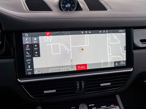 Certified 2020 Porsche Cayenne image 17