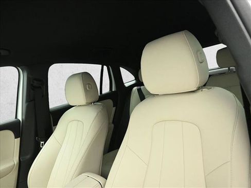 Certified 2026 Mercedes-Benz GLA 250 4MATIC image 9