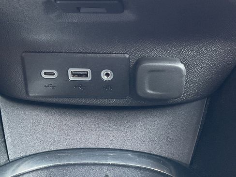 Used 2024 Chevrolet Malibu LT image 32