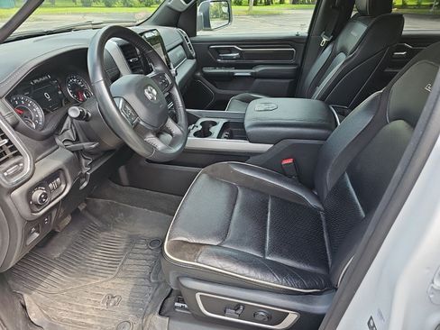 Used 2024 RAM 1500 Laramie AWD/4WD image 18