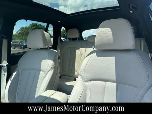 Used 2022 BMW X5 xDrive40i w/ Executive Package AWD/4WD image 12