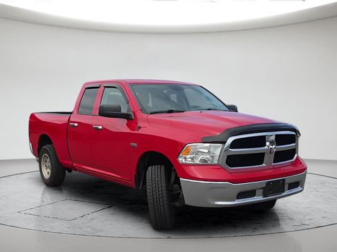 Used 2018 RAM 1500 Classic SLT AWD/4WD image 3