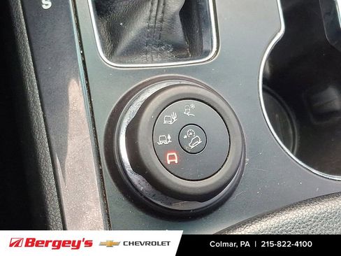 Used 2017 Ford Explorer XLT w/ Equipment Group 202A image 27