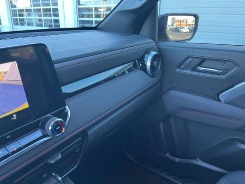 Used 2023 Chevrolet Colorado Z71 image 26