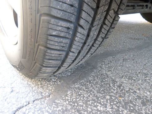 Used 2012 Dodge Grand Caravan SXT image 24