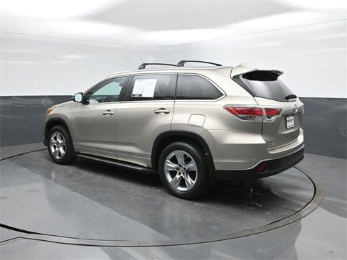 Used 2015 Toyota Highlander Limited image 5