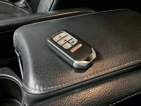 Used 2019 Honda Civic Sport image 12