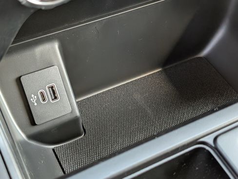 New 2025 Ford F150 Lightning XLT image 19