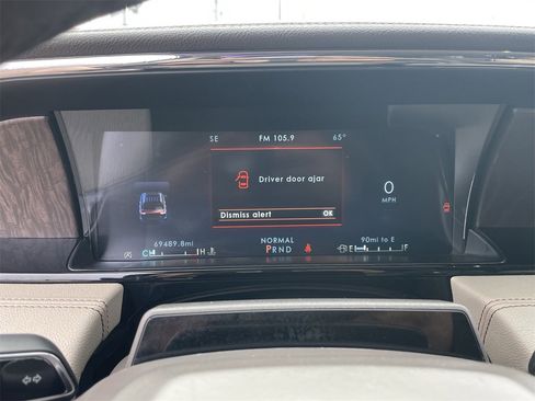 Used 2023 Lincoln Navigator Reserve image 29