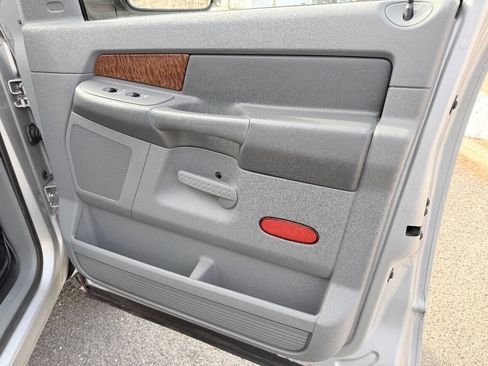 Used 2006 Dodge Ram 1500 Truck SLT image 23