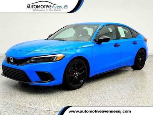 Used 2023 Honda Civic Sport image 1