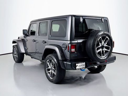 Used 2024 Jeep Wrangler Unlimited AWD/4WD image 7