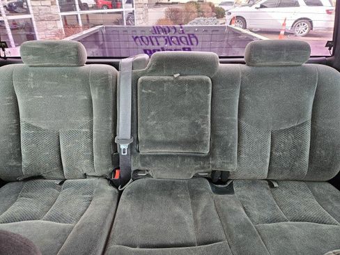 Used 2005 Chevrolet Silverado 2500 LS w/ Heavy-Duty Power Package image 19