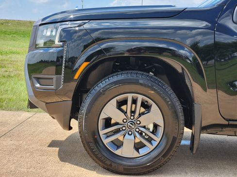 New 2026 Nissan Frontier SV RWD image 10