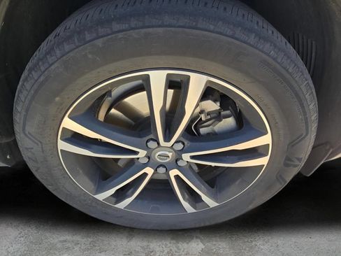 Used 2019 Volvo XC60 T8 Momentum w/ Advanced Package AWD/4WD image 34