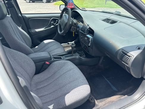 Used 2000 Chevrolet Cavalier Sedan FWD image 19