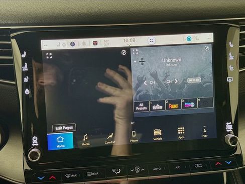 New 2026 Jeep Grand Wagoneer 4WD image 15