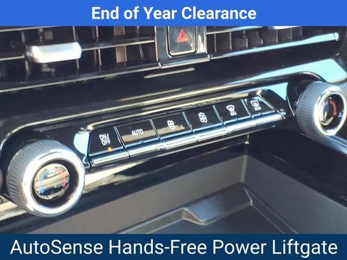 New 2025 Chevrolet Suburban Premier image 13