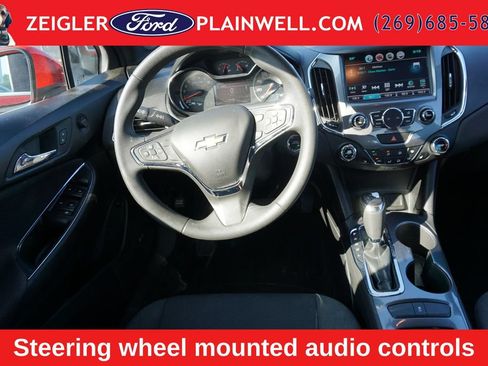 Used 2016 Chevrolet Cruze LT w/ Sun And Sound Package FWD image 11