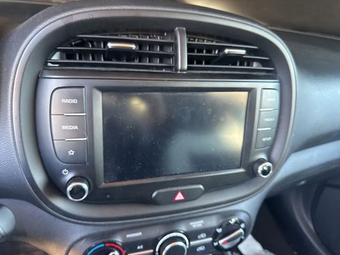 Certified 2023 Kia Soul LX w/ Option Group 015 FWD image 7