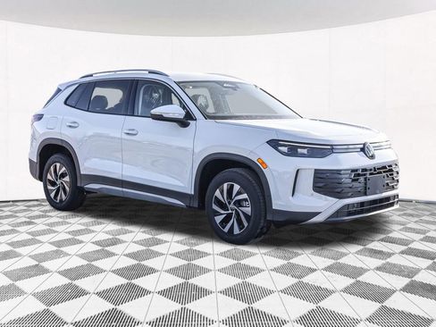New 2026 Volkswagen Tiguan S AWD/4WD image 10