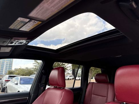 Used 2023 Lexus GX 460 Luxury w/ Accessory Package image 22