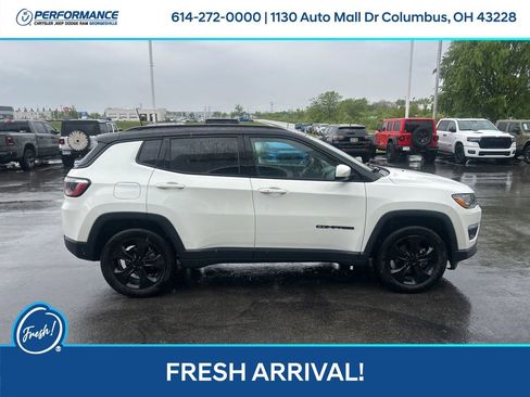 Used 2021 Jeep Compass Latitude w/ Sun and Sound Group AWD/4WD image 3