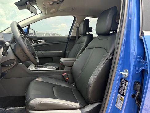New 2026 Kia Sportage EX FWD image 11