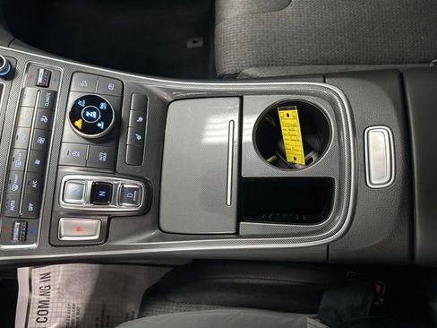 Used 2023 Hyundai Santa Fe SEL AWD/4WD image 16
