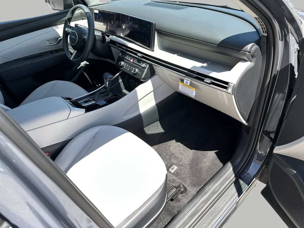 New 2026 Hyundai Tucson SE FWD image 24